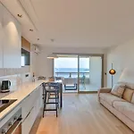 Center Bay *