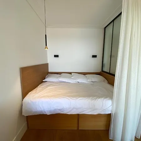 Center Bay Apartment